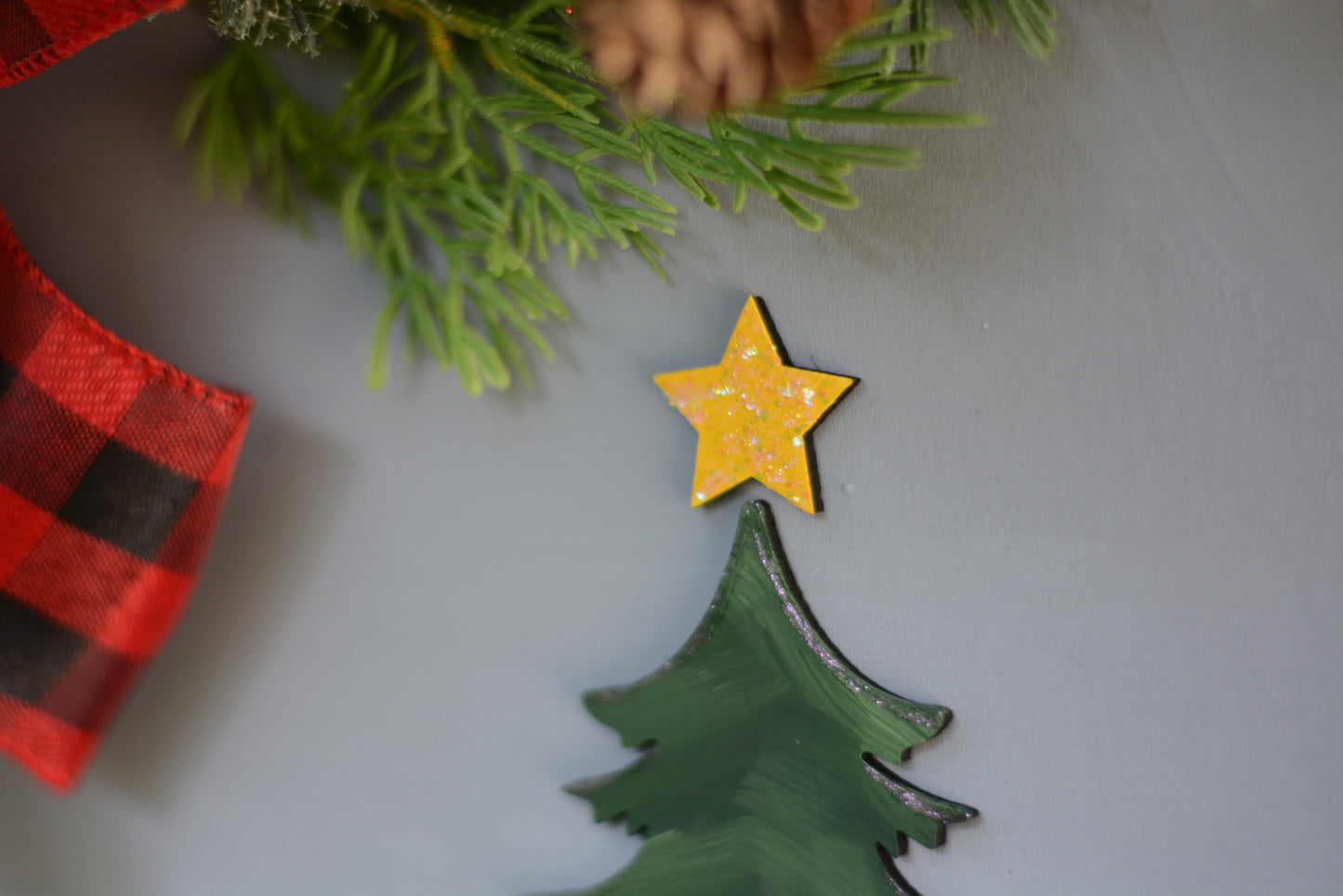 Christmas Door Hanger with Christmas Tree and Snowman