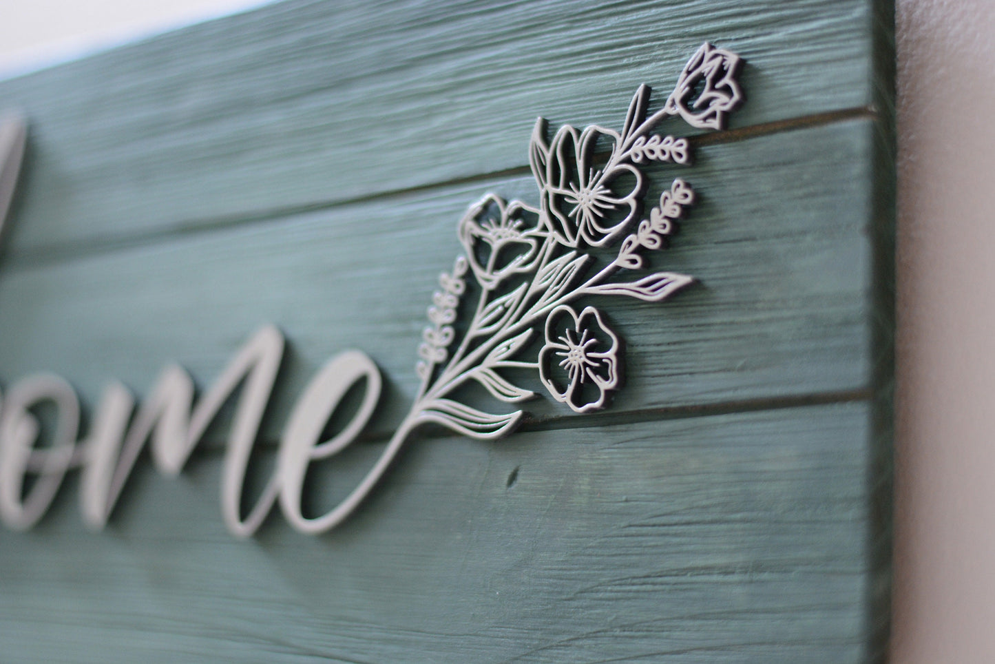 Minimalist Welcome Sign with Flowers