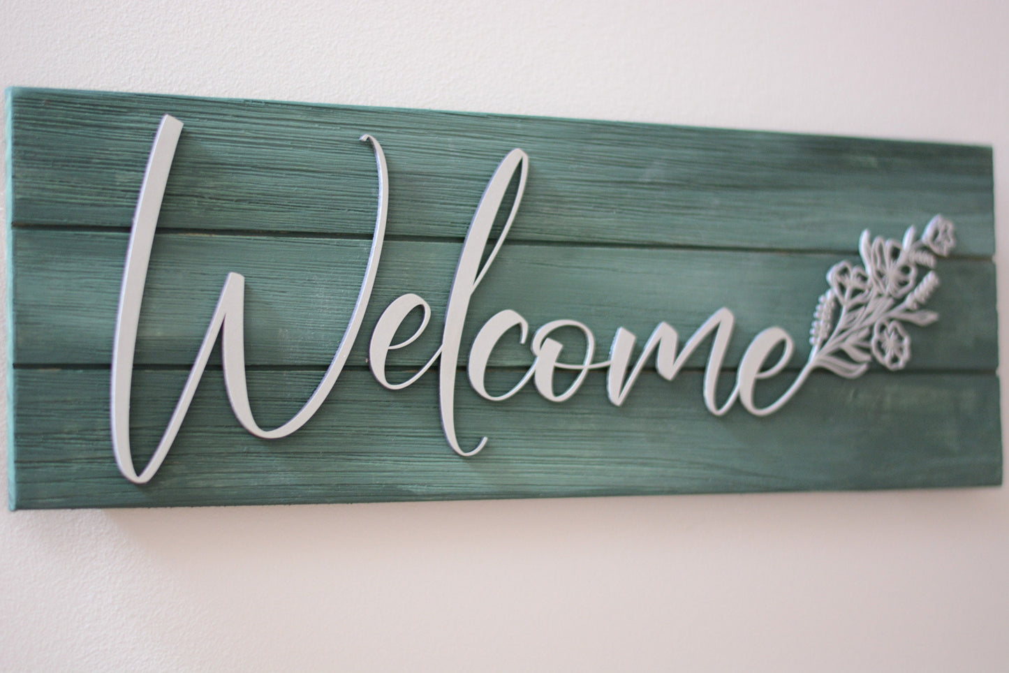 Minimalist Welcome Sign with Flowers